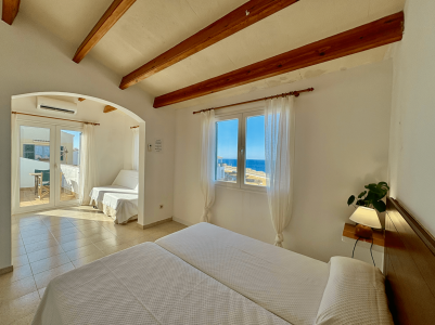 13bf8050-4253-4366-82ff-cb21f225f7a1